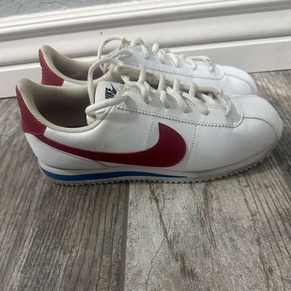 Nike Cortez big kids size 6.5 - Picture 2 of 7